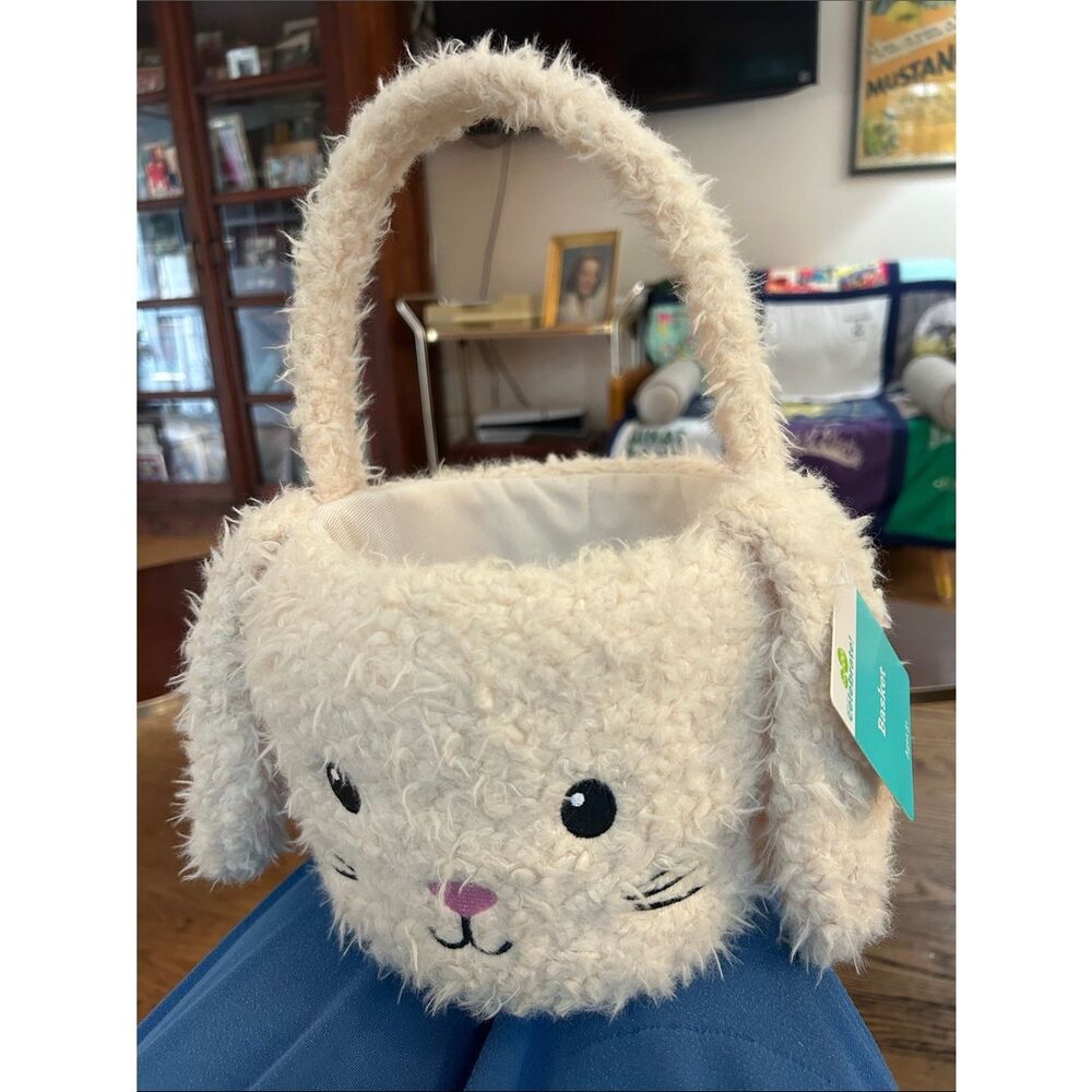 Kids Plush Bunny 🐰 Handbag -Shaggy Cute 🥰 Bonus Eggs 🥚🥚